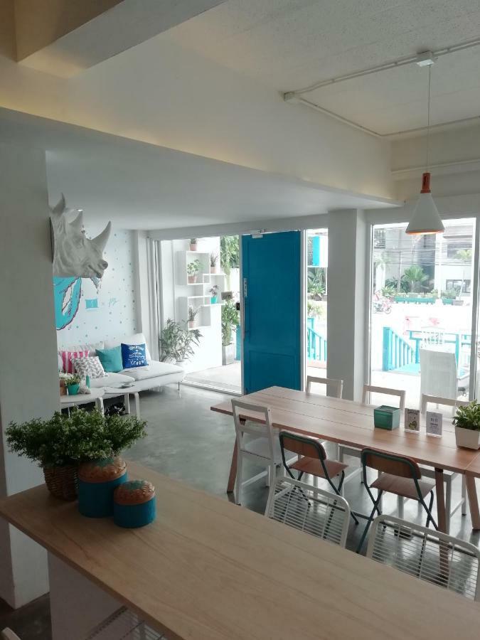 Bed N Bev Pattaya Hostel Ngoại thất bức ảnh